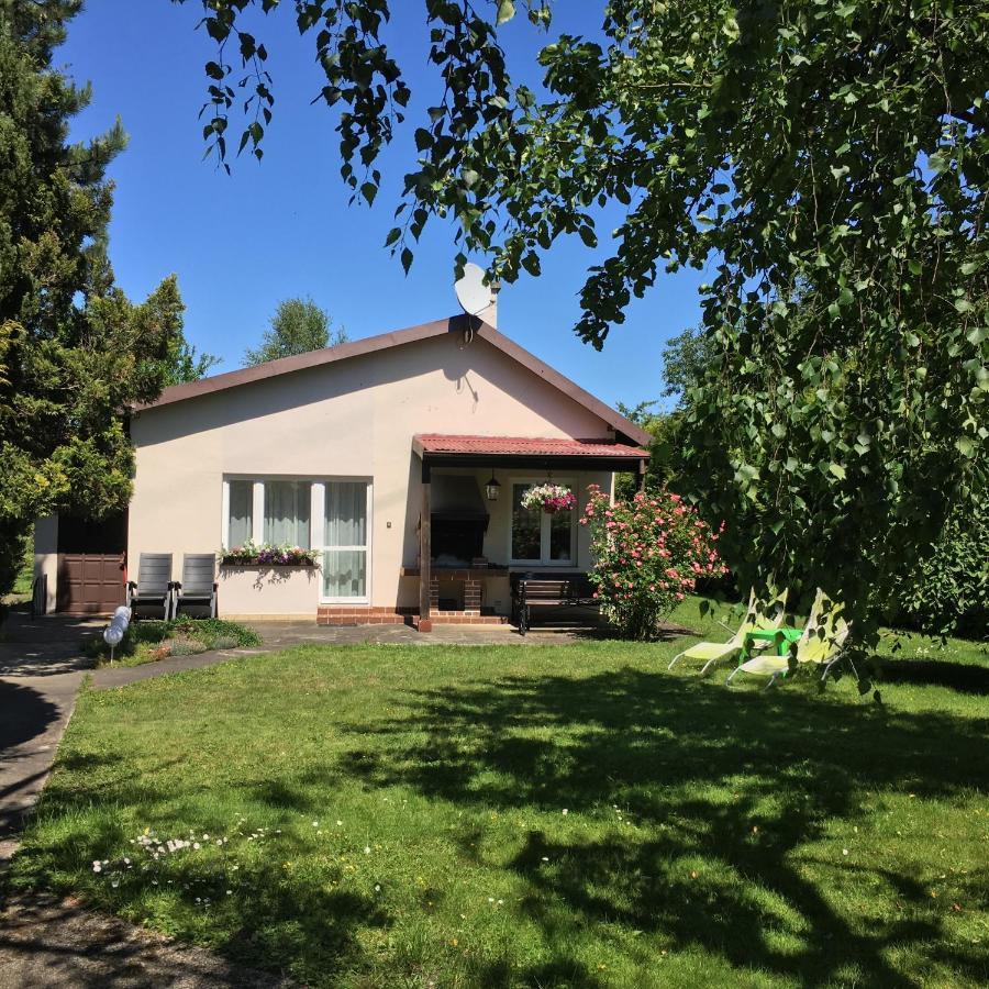 Domek Letni na wakacje w Rumi Rumia Zewnętrze zdjęcie